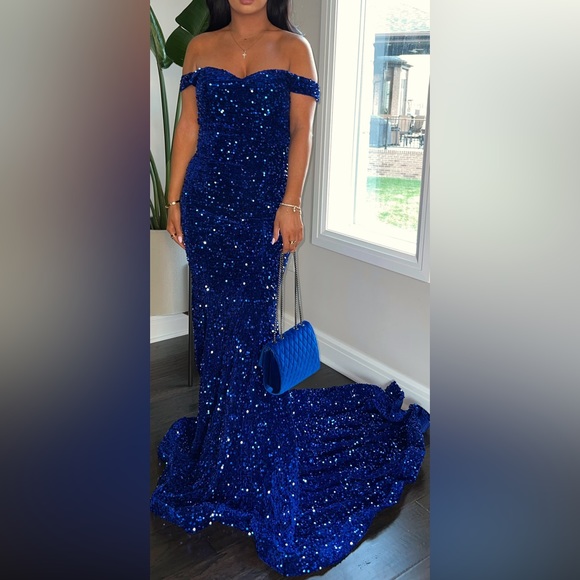 Royal blue sequin gown - Picture 1 of 1